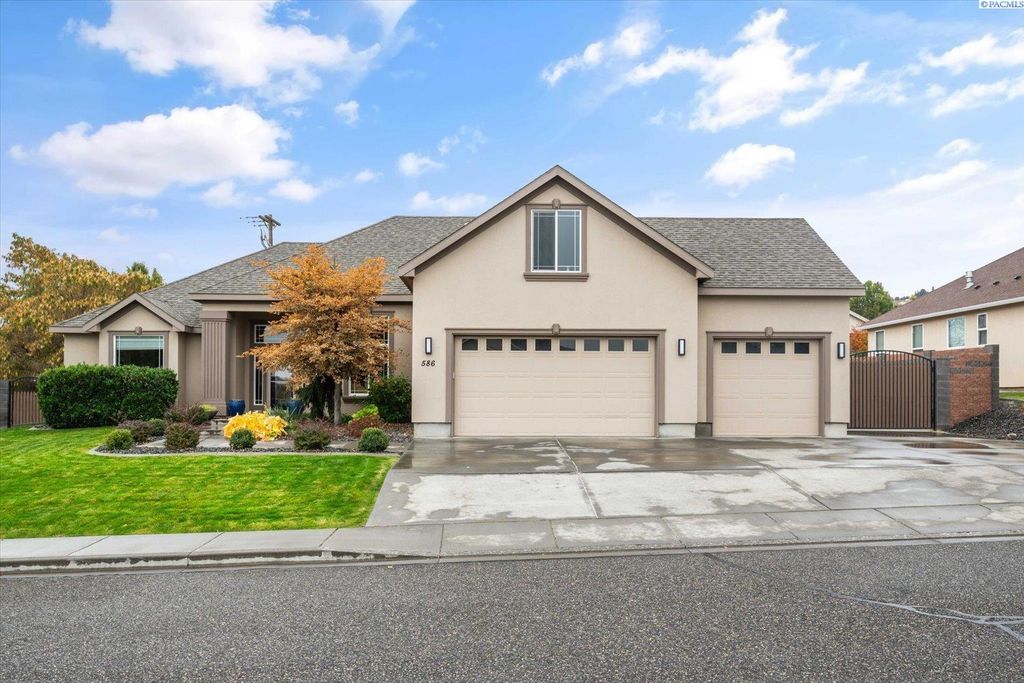 586 Lodi Loop, Richland, WA 99352
