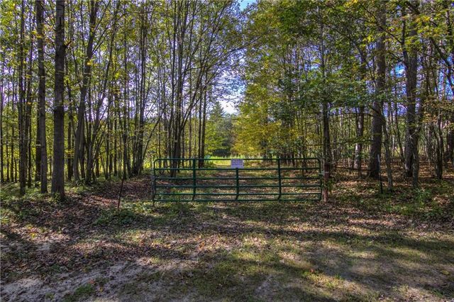 W6674 Poertner Road, Neillsville, WI 54456