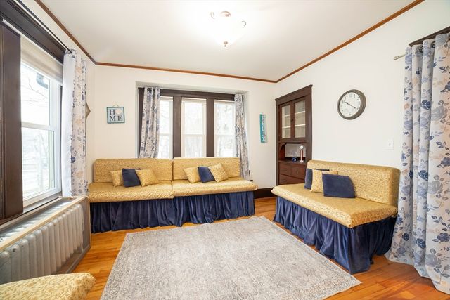 2 Mystic St, Worcester, MA 01607