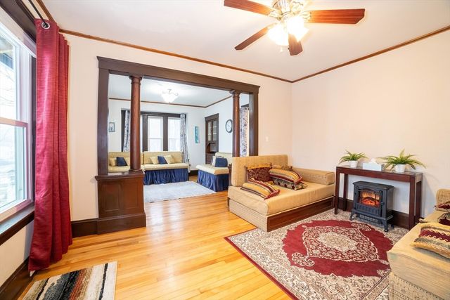 2 Mystic St, Worcester, MA 01607