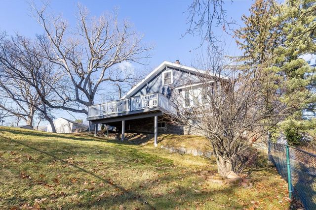 2 Mystic St, Worcester, MA 01607