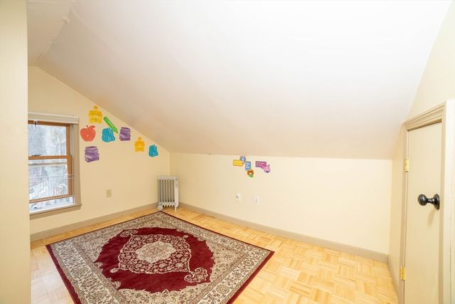 2 Mystic St, Worcester, MA 01607