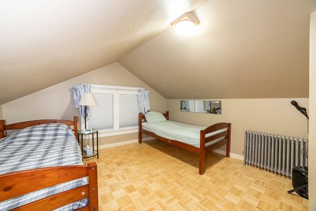 2 Mystic St, Worcester, MA 01607