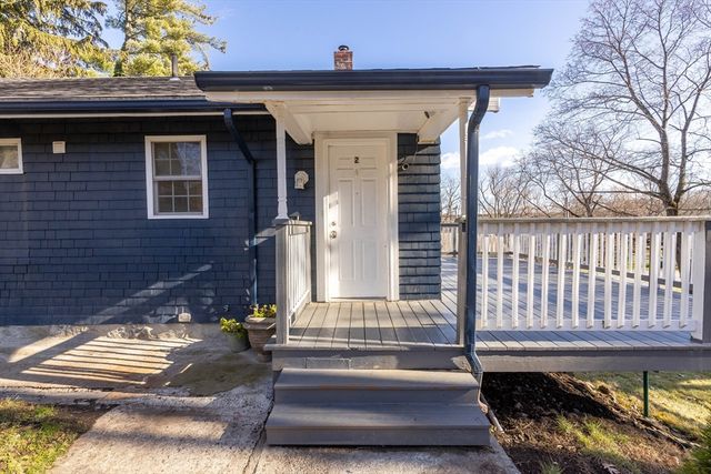 2 Mystic St, Worcester, MA 01607