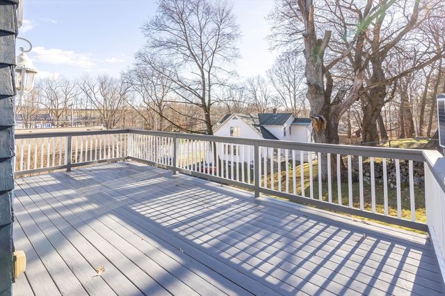 2 Mystic St, Worcester, MA 01607