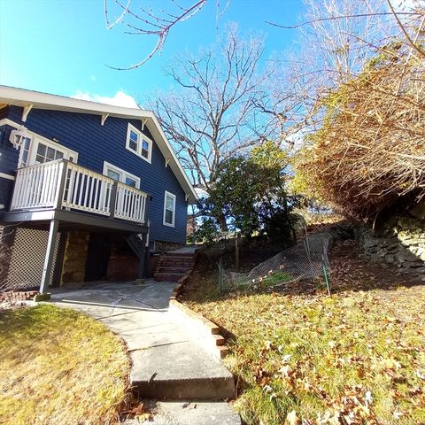 2 Mystic St, Worcester, MA 01607
