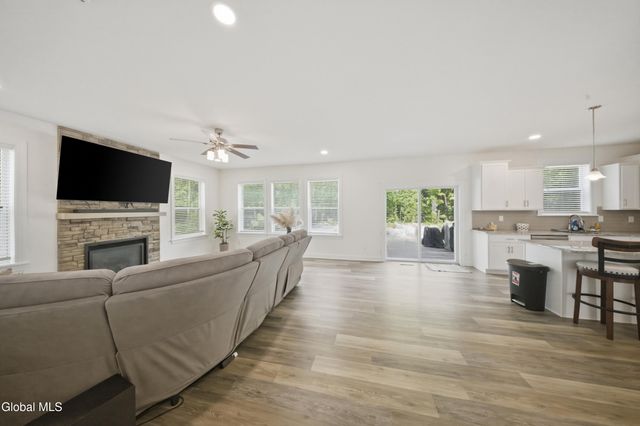 29 Stone Ridge Road, Wilton, NY 12831