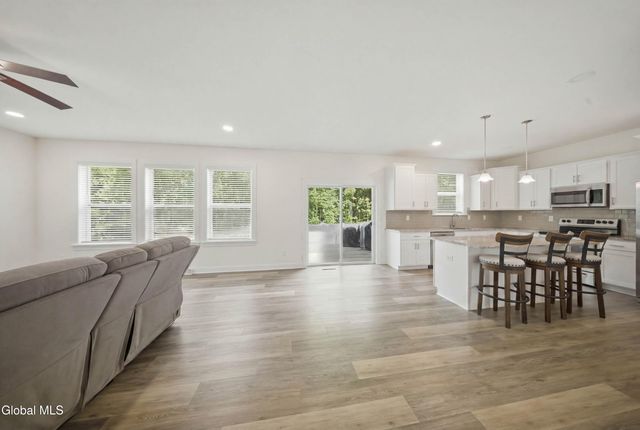 29 Stone Ridge Road, Wilton, NY 12831