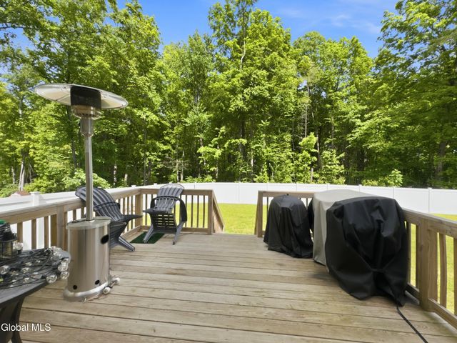 29 Stone Ridge Road, Wilton, NY 12831