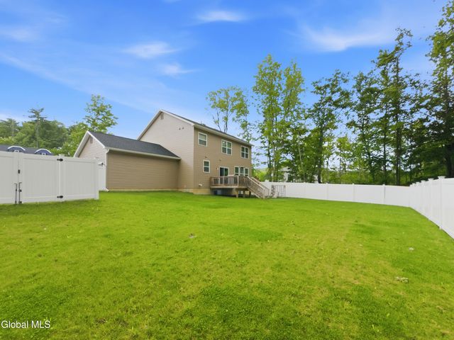 29 Stone Ridge Road, Wilton, NY 12831