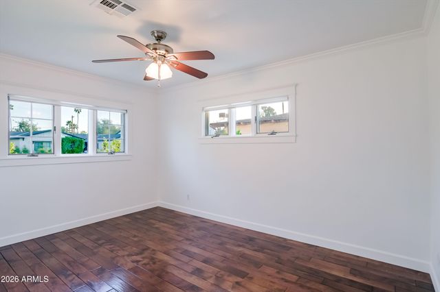 5328 E PINCHOT Avenue, Phoenix, AZ 85018