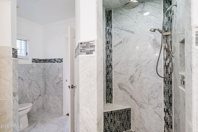 5328 E PINCHOT Avenue, Phoenix, AZ 85018