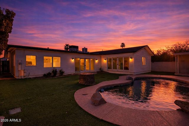 5328 E PINCHOT Avenue, Phoenix, AZ 85018