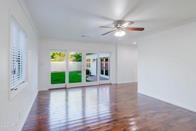 5328 E PINCHOT Avenue, Phoenix, AZ 85018