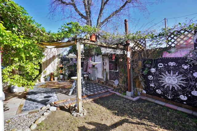 325 Neville Street, Hanford, CA 93230