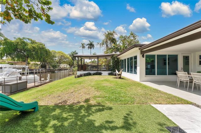 4440 SW 28th Ter, Dania Beach, FL 33312
