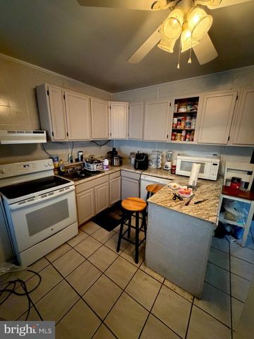 735 N 9TH ST, Reading, PA 19604