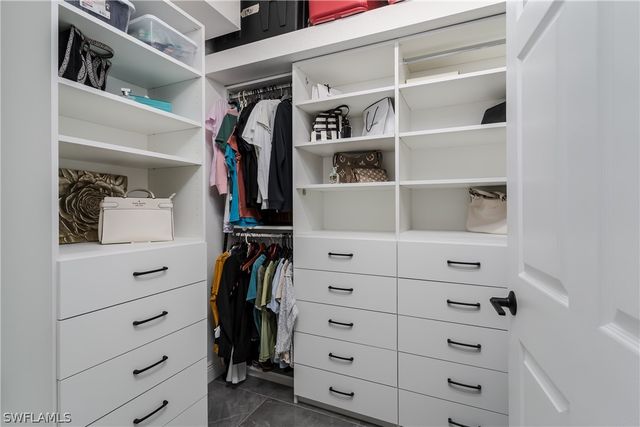 6495 Waverly Green WAY, Naples, FL 34110