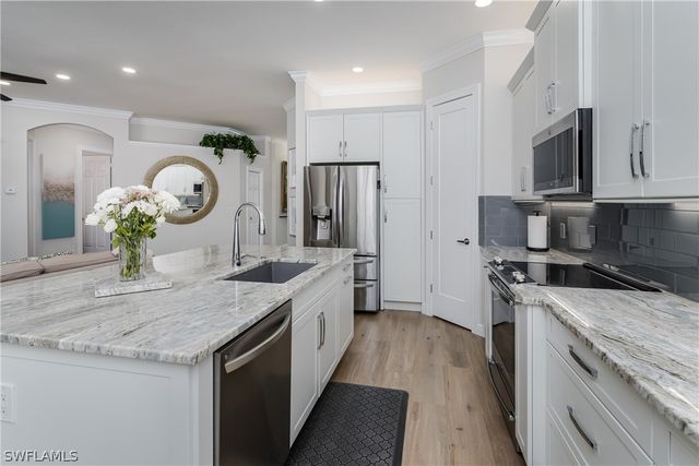 6495 Waverly Green WAY, Naples, FL 34110