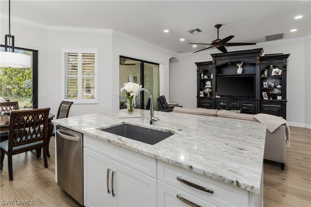 6495 Waverly Green WAY, Naples, FL 34110