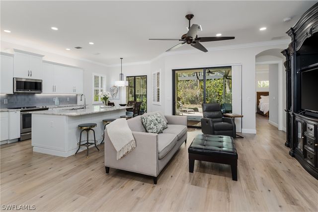 6495 Waverly Green WAY, Naples, FL 34110