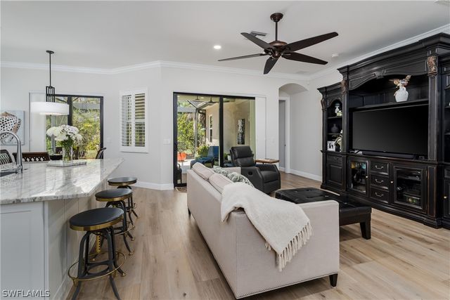 6495 Waverly Green WAY, Naples, FL 34110