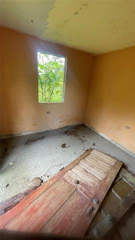 908 st BARRIO TEJAS, Yabucoa, PR 00767