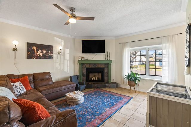 3025 Quail Springs Dr B-11, Corpus Christi, TX 78414