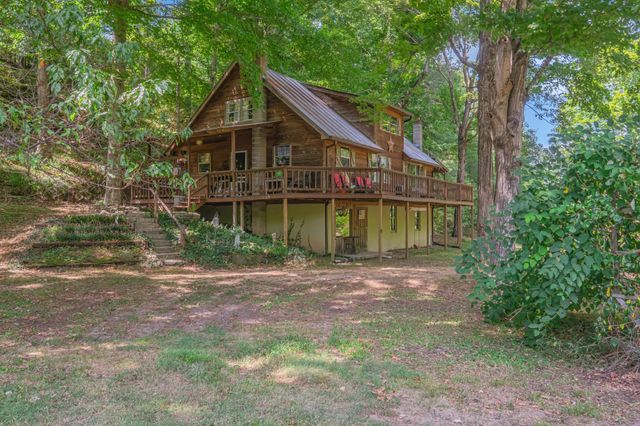 1155 Russell Creek Rd, Centerville, TN 37033