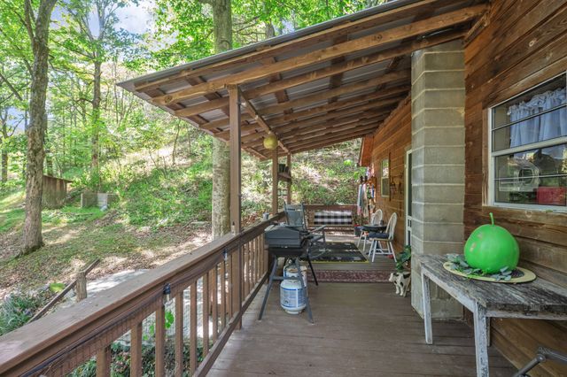 1155 Russell Creek Rd, Centerville, TN 37033