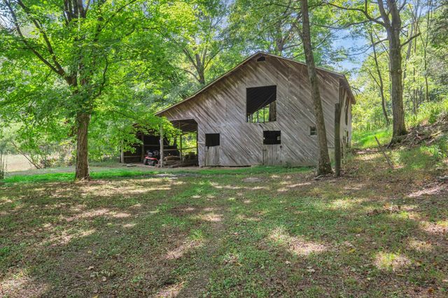 1155 Russell Creek Rd, Centerville, TN 37033