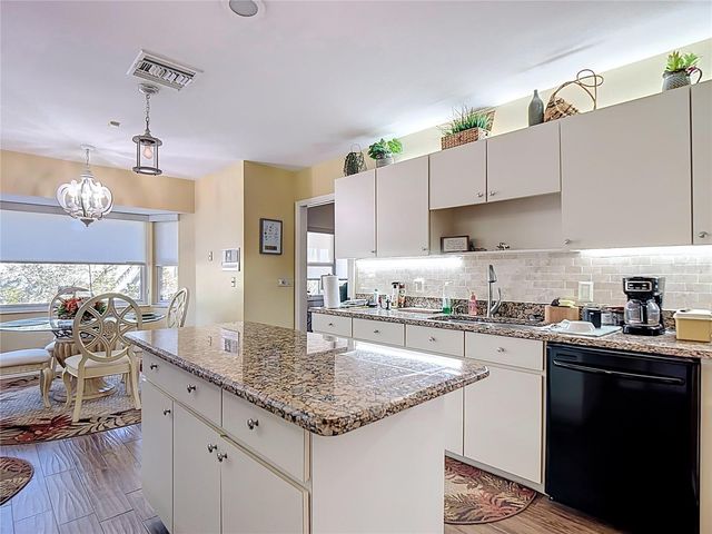 220 COLLEGE GROVE CIRCLE NE, Winter Haven, FL 33881