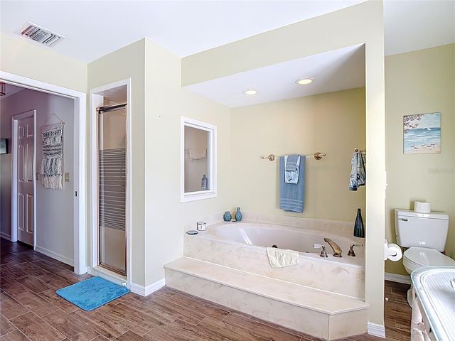 220 COLLEGE GROVE CIRCLE NE, Winter Haven, FL 33881