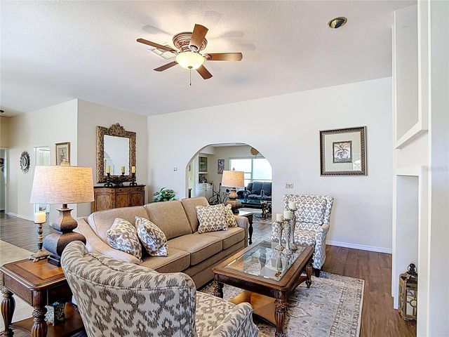 220 COLLEGE GROVE CIRCLE NE, Winter Haven, FL 33881