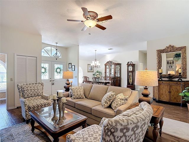 220 COLLEGE GROVE CIRCLE NE, Winter Haven, FL 33881