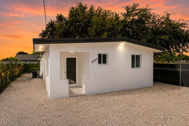 2144 NW 89th Terrace, Miami, FL 33147