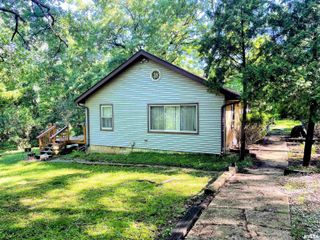 5227 N KOERNER Road, Peoria, IL 61615