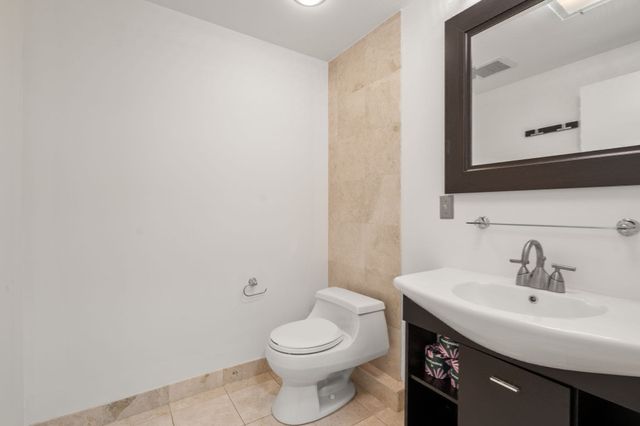 1 Envelope Terrace 211, Worcester, MA 01604