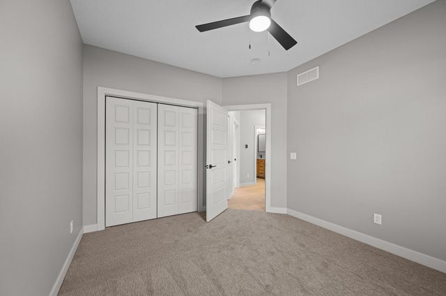 324 Linda Lane, Riverdale, IA 52722