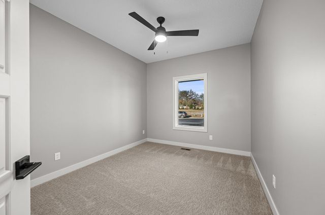 324 Linda Lane, Riverdale, IA 52722