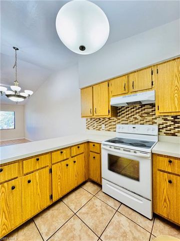 17405 E Carnegie CIR 405, Fort Myers, FL 33967