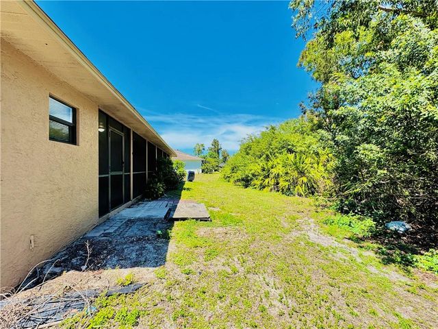 17405 E Carnegie CIR 405, Fort Myers, FL 33967