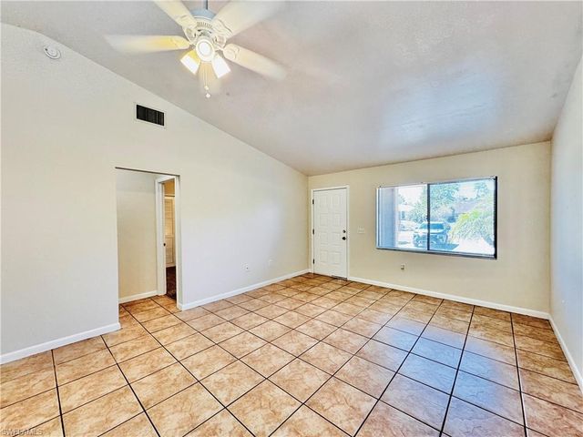 17405 E Carnegie CIR 405, Fort Myers, FL 33967