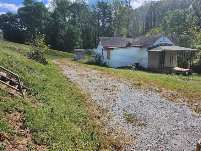 W 8727 Lynchburg Salem, Thaxton, VA 24174