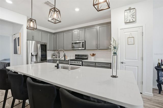 4522 EMPRISE WAY, Land O Lakes, FL 34638