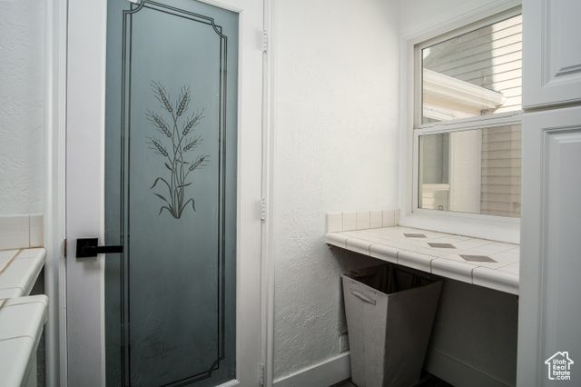 557 S ANGEL ST, Layton, UT 84041