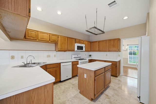 2255 Broadlawn Drive, Houston, TX 77058