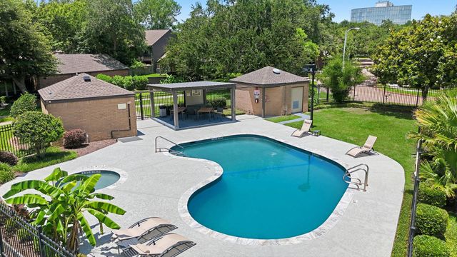 2255 Broadlawn Drive, Houston, TX 77058