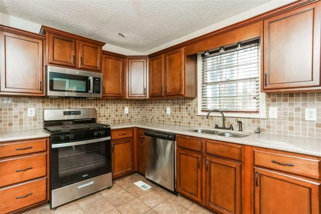 654 Ladora Drive, Dallas, GA 30157