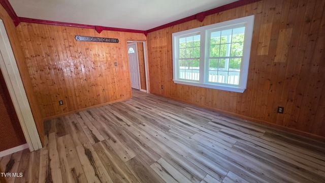 5558 Paramont Road, Wise, VA 24293